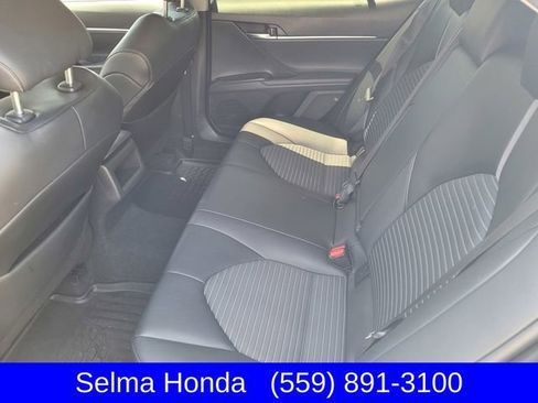 Used 2023 Toyota Camry SE FWD image 8