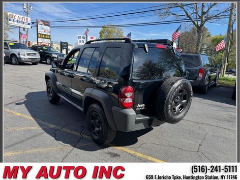 Used 2006 Jeep Liberty Sport AWD/4WD image 6