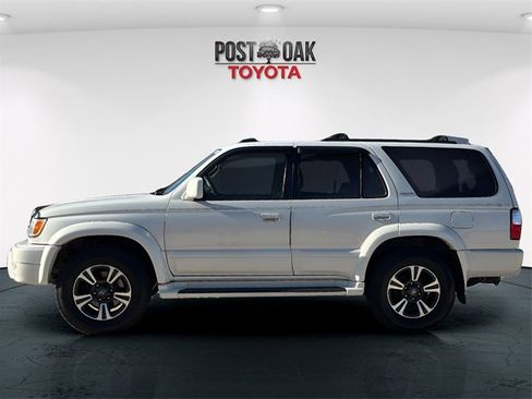 Used 2002 Toyota 4Runner Limited image 4