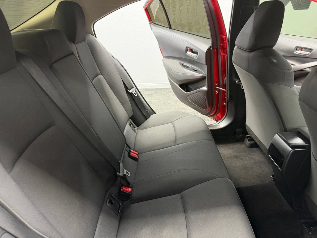 Used 2021 Toyota Corolla LE FWD image 43