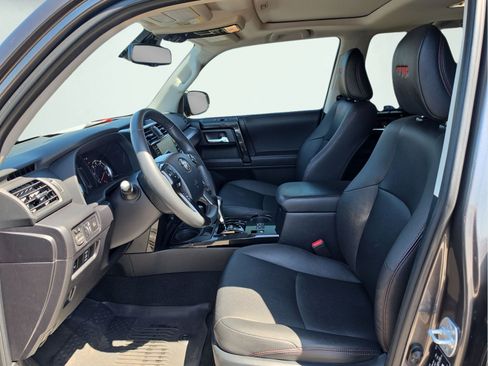 Used 2020 Toyota 4Runner TRD Off-Road Premium w/ Moonroof Package AWD/4WD image 9
