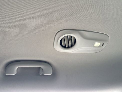 Used 2024 Chrysler Pacifica Touring-L FWD image 41