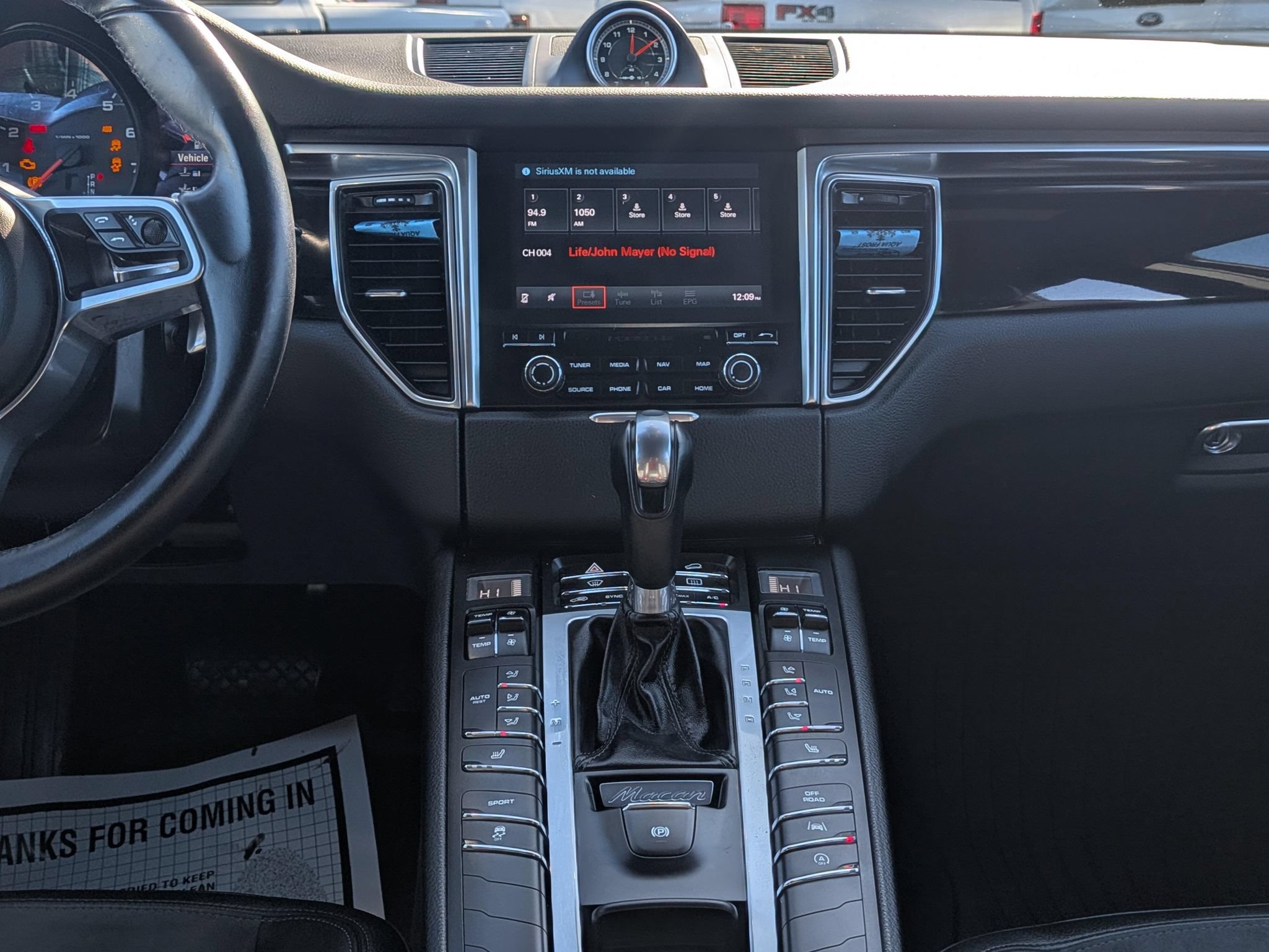 Used 2018 Porsche Macan AWD/4WD image 10