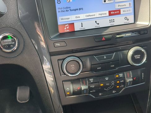 Used 2017 Ford Explorer XLT w/ Equipment Group 202A image 18