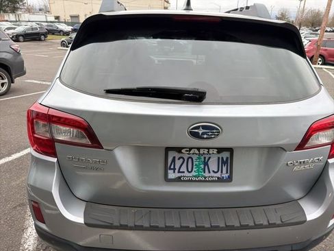 Used 2017 Subaru Outback 2.5i Limited image 11