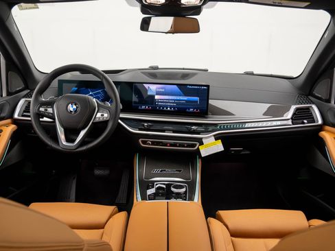 Certified 2025 BMW X5 xDrive40i w/ Parking Assistance Package image 10