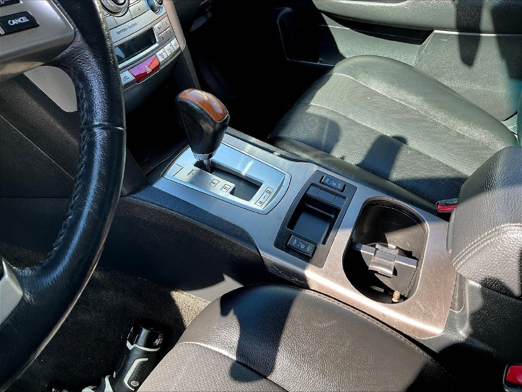 Used 2014 Subaru Outback 2.5i Limited AWD/4WD image 15