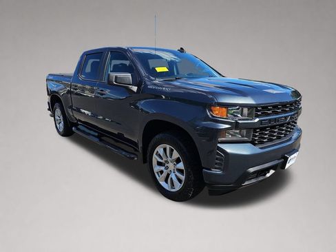 Used 2020 Chevrolet Silverado 1500 Custom w/ Custom Value Package AWD/4WD image 1
