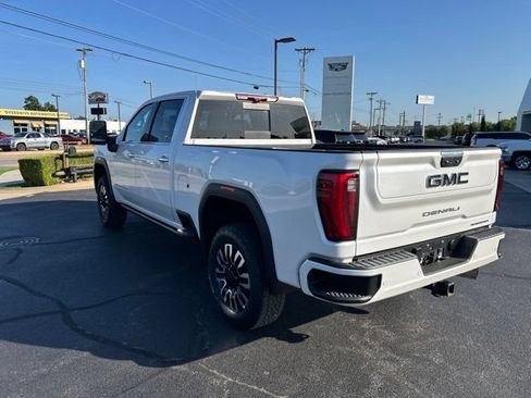Used 2025 GMC Sierra 2500 Denali Ultimate AWD/4WD image 8