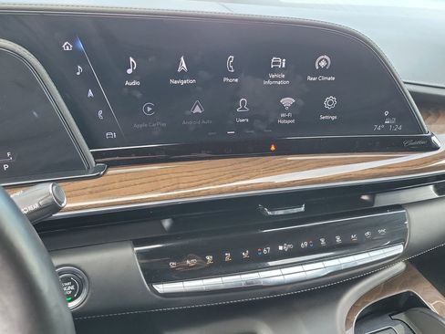 Certified 2023 Cadillac Escalade Sport Platinum w/ LPO, ONYX Package image 13