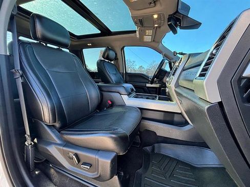 Used 2017 Ford F250 Lariat w/ Lariat Ultimate Package image 52