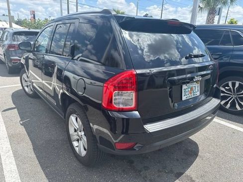 Used 2012 Jeep Compass Latitude w/ Sun/Sound Group FWD image 7