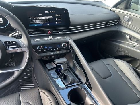 New 2026 Hyundai Elantra Limited image 11
