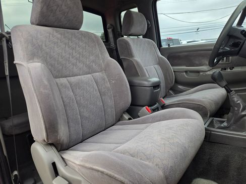 Used 2001 Toyota Tacoma S-Runner image 14