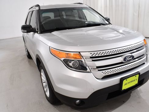 Used 2013 Ford Explorer XLT AWD/4WD image 4