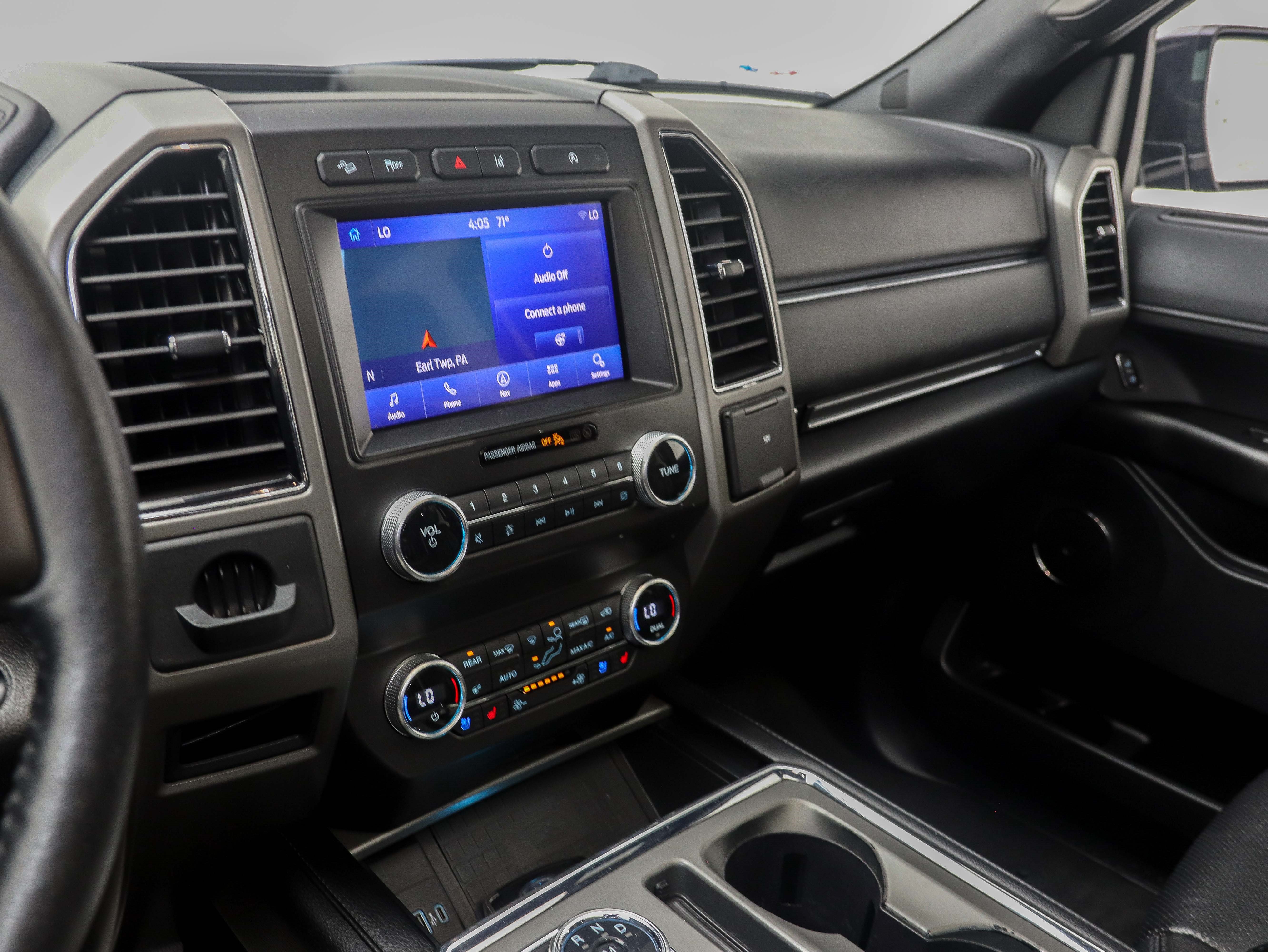 Used 2020 Ford Expedition Max XLT w/ Equipment Group 202A AWD/4WD image 26