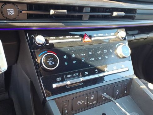 Used 2024 Hyundai Santa Fe Calligraphy image 14