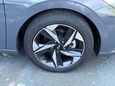 Certified 2023 Hyundai Elantra SEL w/ Convenience Package FWD image 8