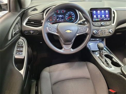 Used 2024 Chevrolet Malibu LT image 11
