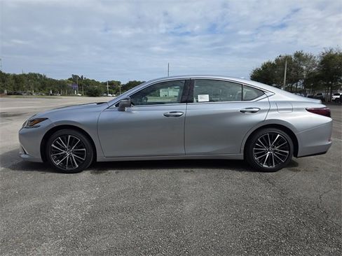 New 2025 Lexus ES 350 w/ Premium Package image 6