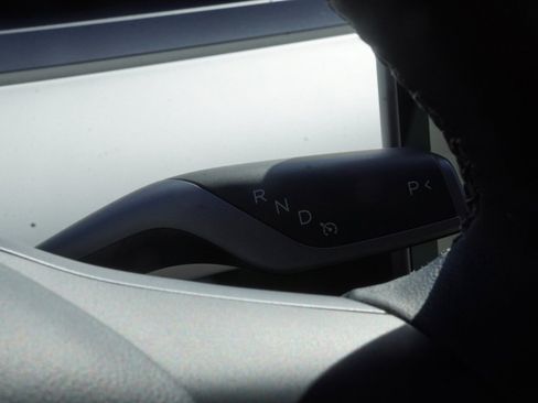 Used 2023 Tesla Model 3 Performance image 12