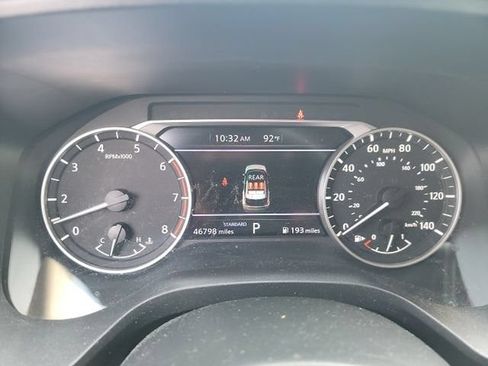 Used 2023 Nissan Rogue SV FWD image 13