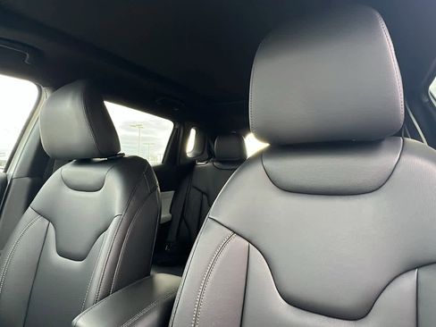 New 2026 Jeep Compass Limited image 11