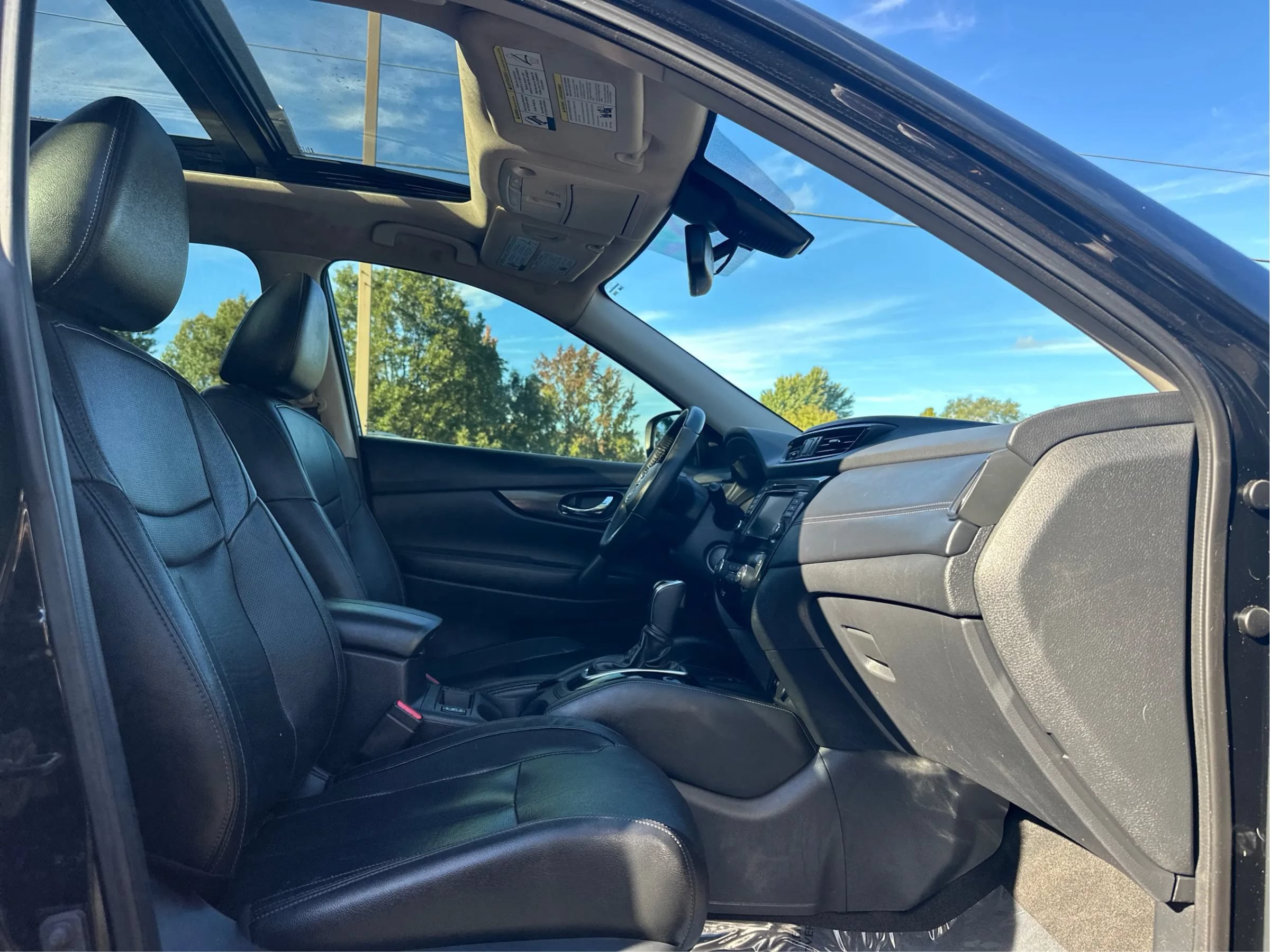 Used 2020 Nissan Rogue SL w/ Premium Package FWD image 13