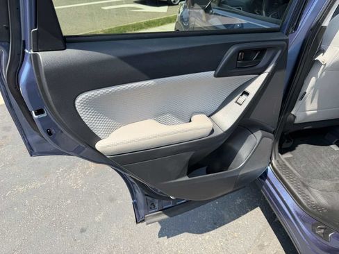 Used 2018 Subaru Forester 2.5i Premium AWD/4WD image 14