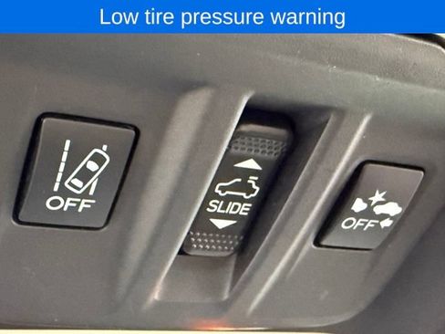 Used 2019 Subaru Forester Premium w/ All-Weather Package AWD/4WD image 23