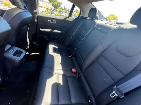 Used 2024 Volvo S60 B5 Plus image 29