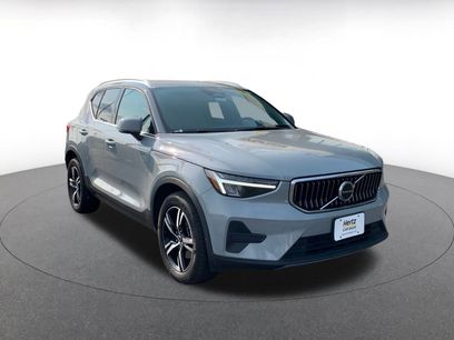 Used 2024 Volvo XC40 B5 Core