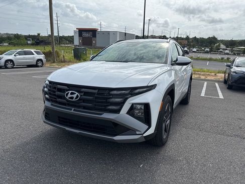 Used 2025 Hyundai Tucson SEL FWD image 5