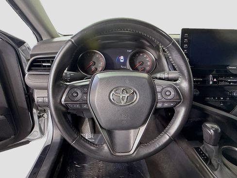 Used 2022 Toyota Camry XSE image 13