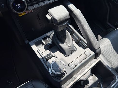 New 2026 Toyota Tacoma Limited AWD/4WD image 35
