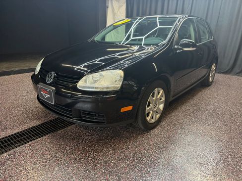 Used 2009 Volkswagen Rabbit S FWD image 3