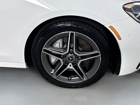 Used 2022 Mercedes-Benz E 350 Sedan w/ AMG Line Exterior image 32