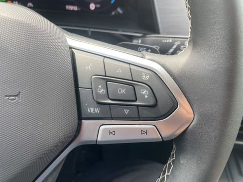 Certified 2025 Volkswagen Atlas Cross Sport SE image 14