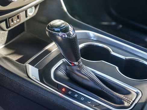 Used 2019 Chevrolet Traverse LT image 22