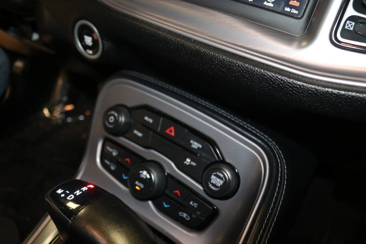 Used 2023 Dodge Challenger SXT RWD image 36