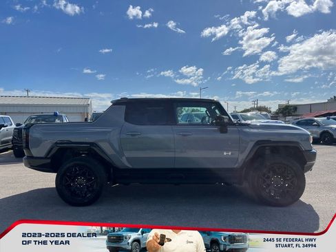 New 2026 GMC Hummer EV 4x4 Crew Cab image 8