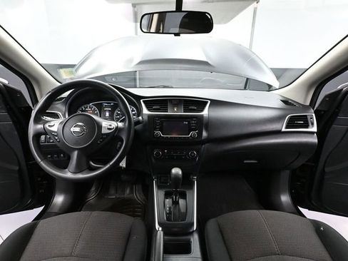 Used 2018 Nissan Sentra S image 21