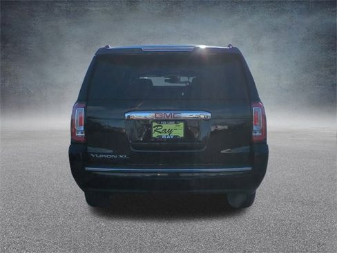 Used 2019 GMC Yukon XL Denali w/ Denali Ultimate Package image 8