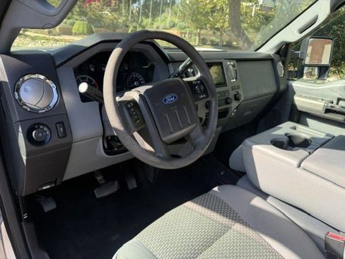 Used 2011 Ford F250 XLT w/ XLT Interior Pkg AWD/4WD image 19