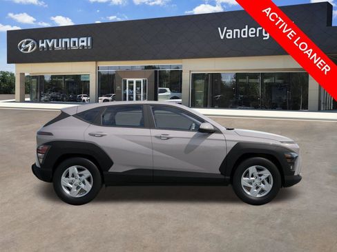 New 2026 Hyundai Kona SE image 8