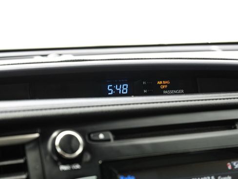Used 2019 Toyota Highlander LE FWD image 22