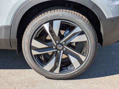 New 2026 Volvo XC40 B5 Ultra w/ Climate Package AWD/4WD image 6