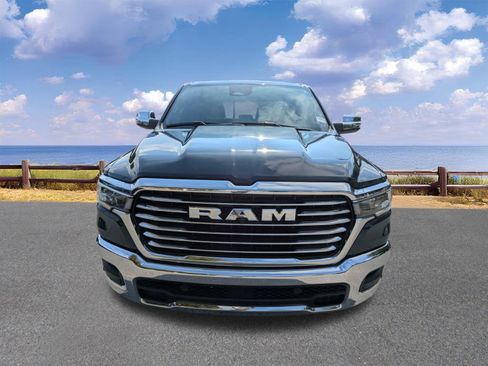 Certified 2025 RAM 1500 Laramie AWD/4WD image 11