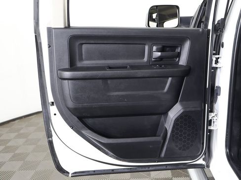 Used 2018 RAM 2500 Tradesman image 21