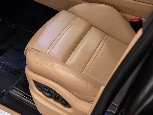 Certified 2023 Porsche Cayenne image 16